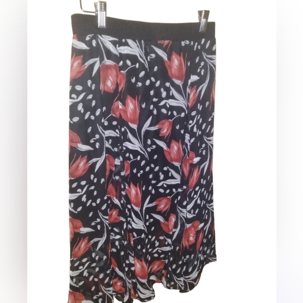 Lapis Black And White Skirt With Red Tulips Skirt Size Small - Picture 2 of 2